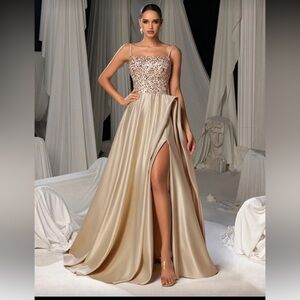 Elegant Prom/Event Dress with Sequin Bodice
